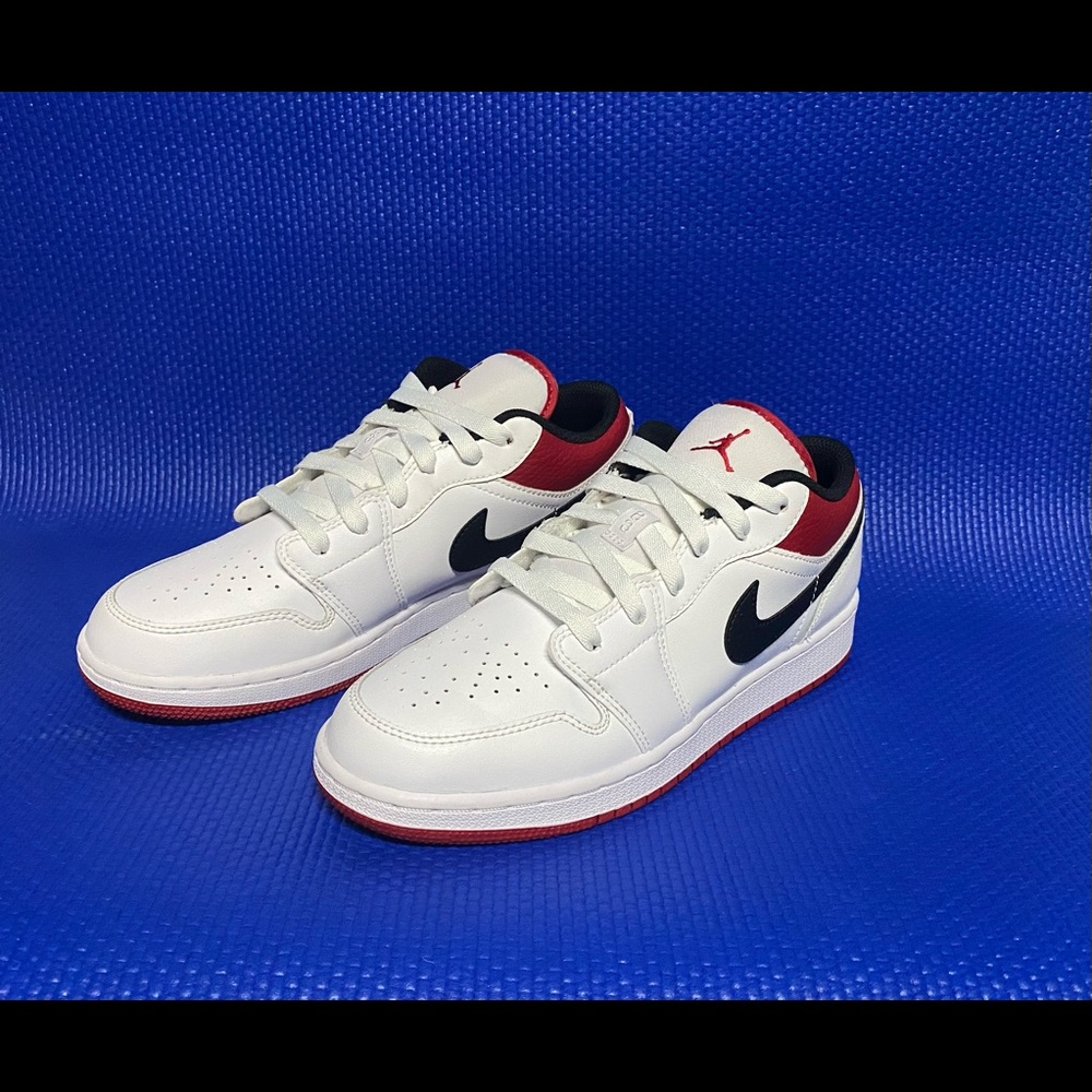 SOLD‼️  Air Jordan 1 Low “White Gym Red” (GS)